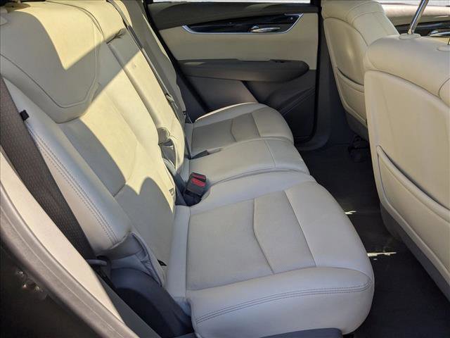 Used 2022 Cadillac XT6 Premium Luxury image 18