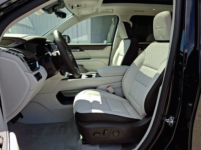 New 2026 GMC Acadia Denali w/ Super Cruise Package AWD/4WD image 10