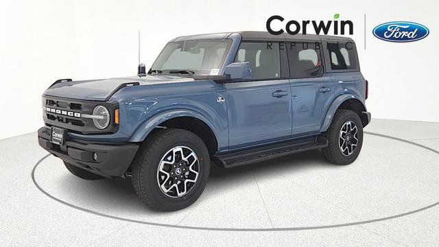 New 2025 Ford Bronco Outer Banks image 3