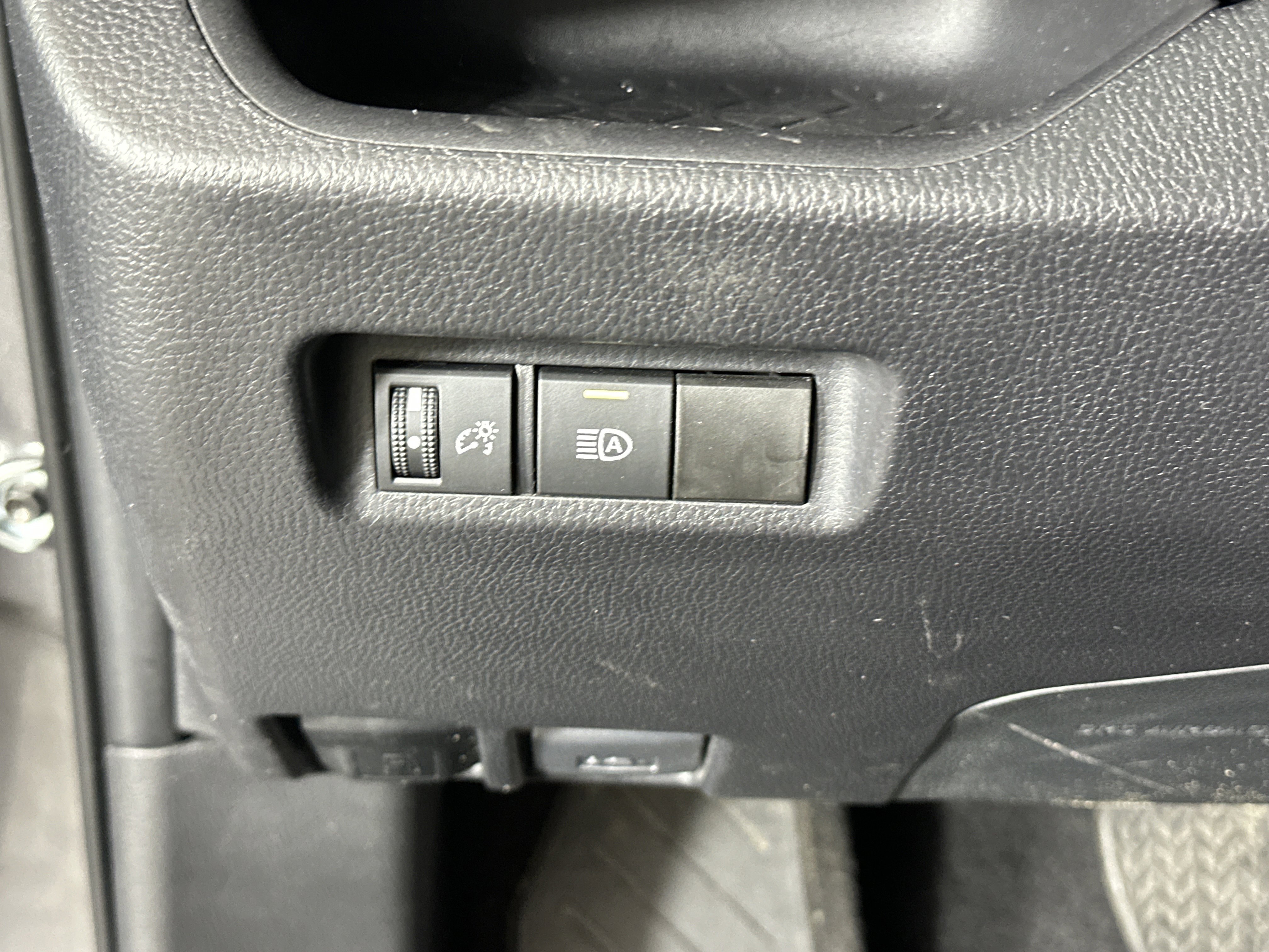 Used 2024 Toyota RAV4 LE image 25