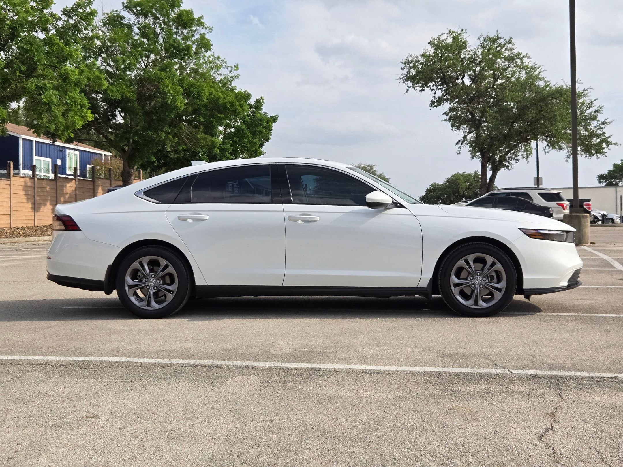 Used 2024 Honda Accord EX image 3