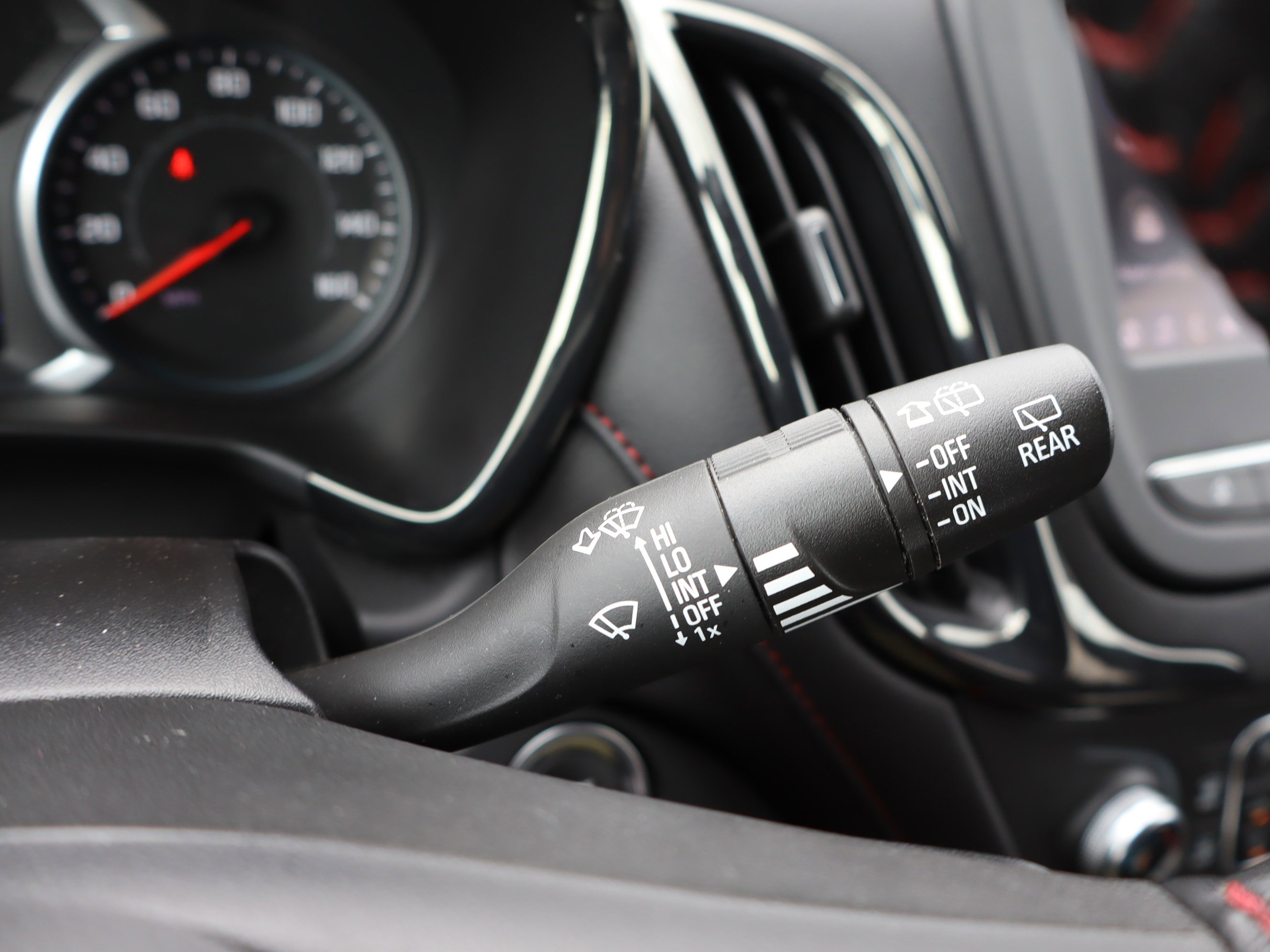 Used 2022 Chevrolet Equinox RS w/ LPO, Floor Liner Package image 23