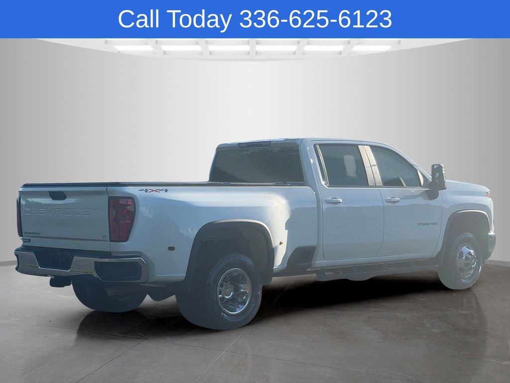 Used 2025 Chevrolet Silverado 3500 LT AWD/4WD image 5