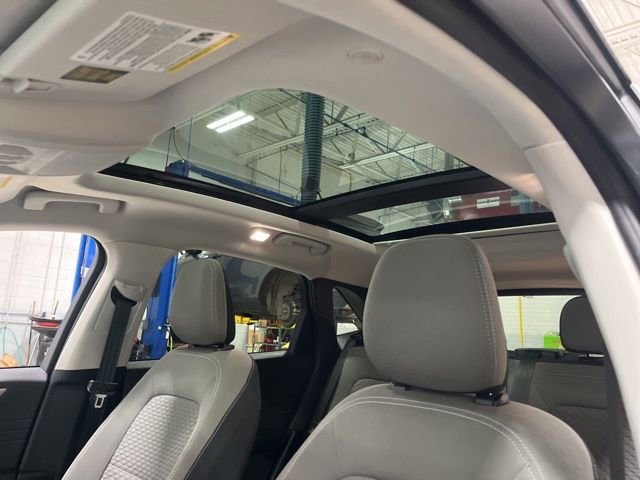 Used 2022 Ford Escape SE w/ SE Sport Appearance Package AWD/4WD image 43