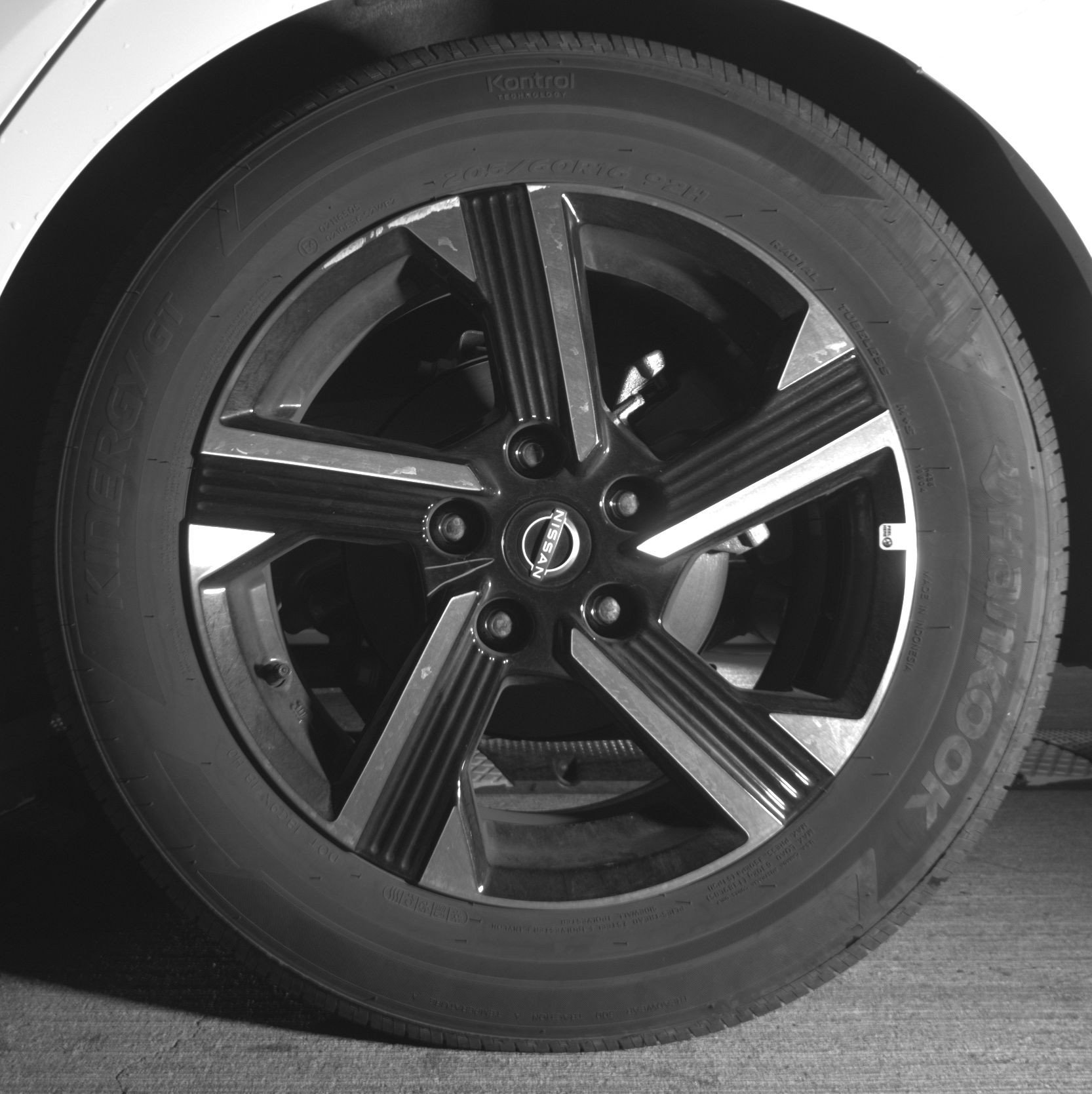 Used 2025 Nissan Sentra SV FWD image 14