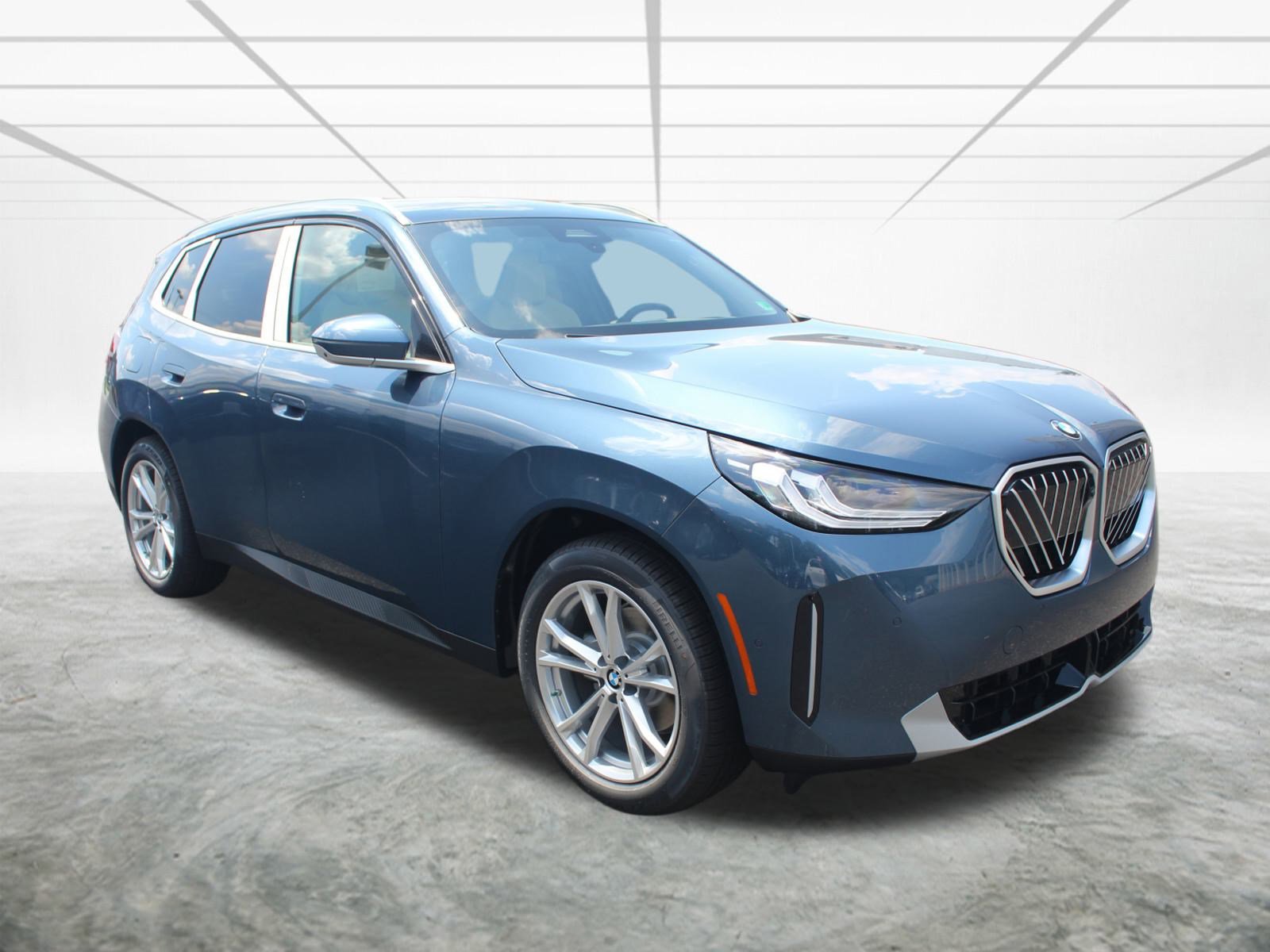 New 2025 BMW X3 xDrive30i w/ Premium Package