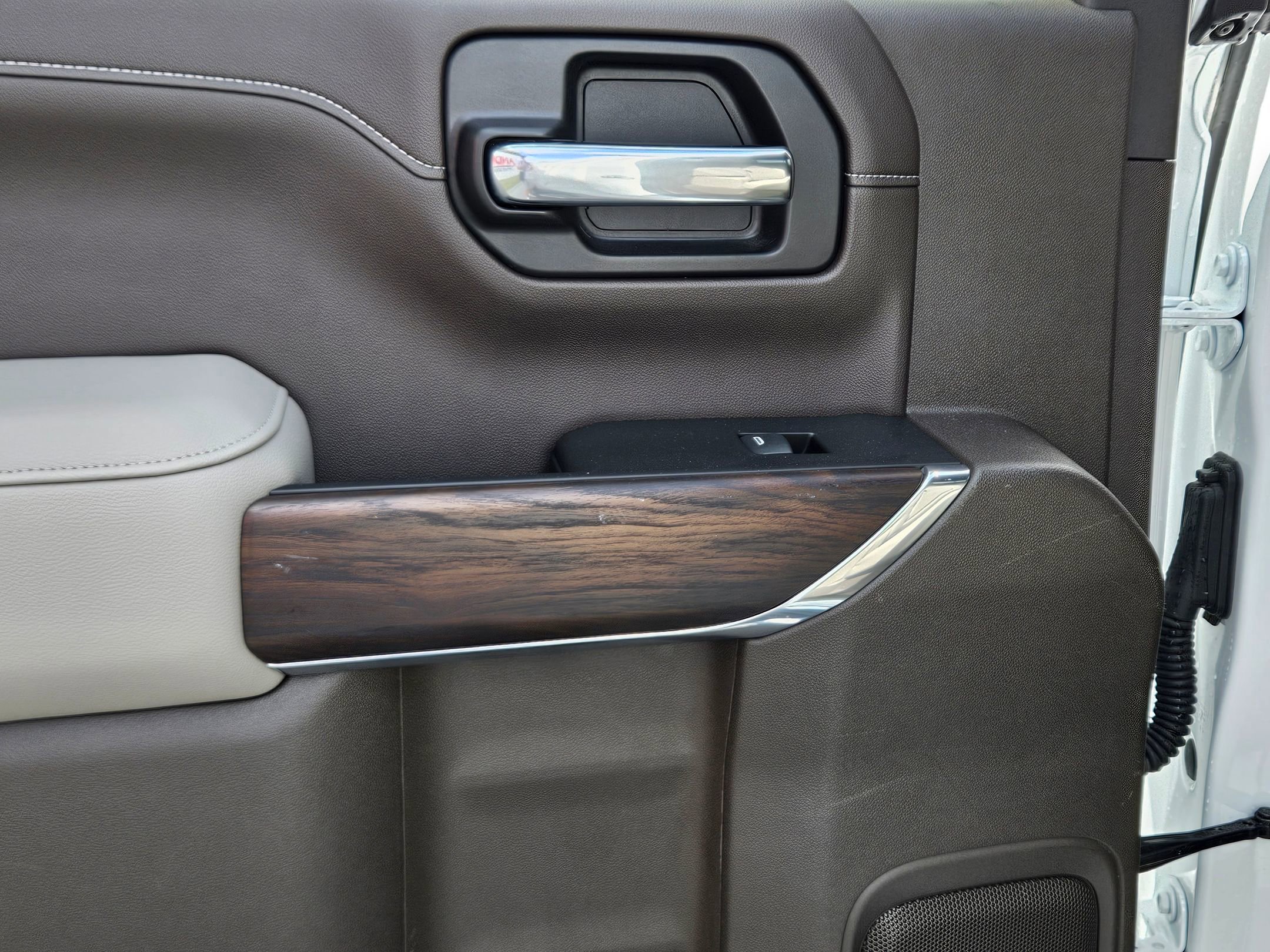 Used 2020 GMC Sierra 1500 SLT w/ SLT Premium Plus Package image 23