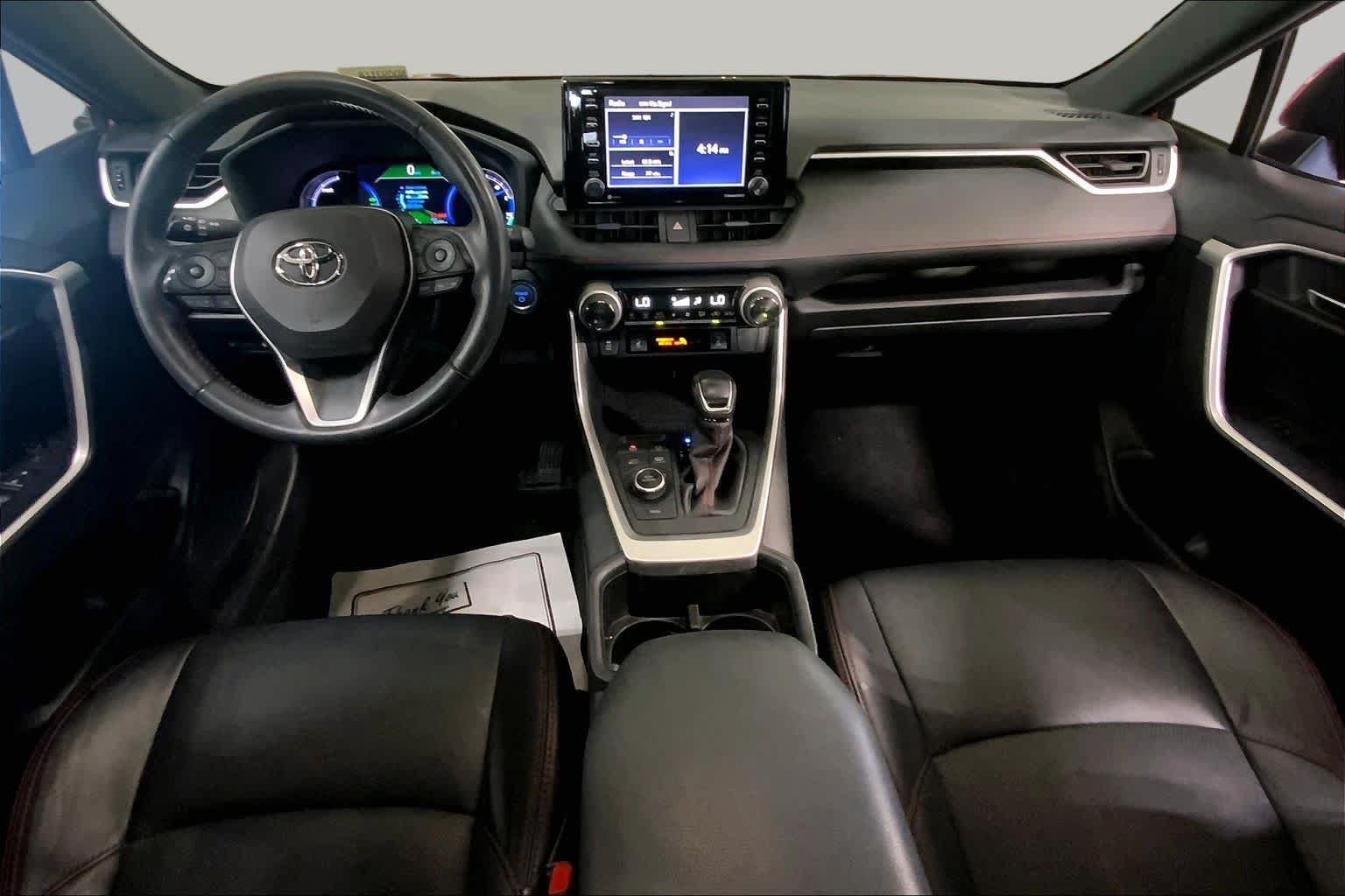 Used 2022 Toyota RAV4 SE w/ Weather & Moonroof Package AWD/4WD image 16