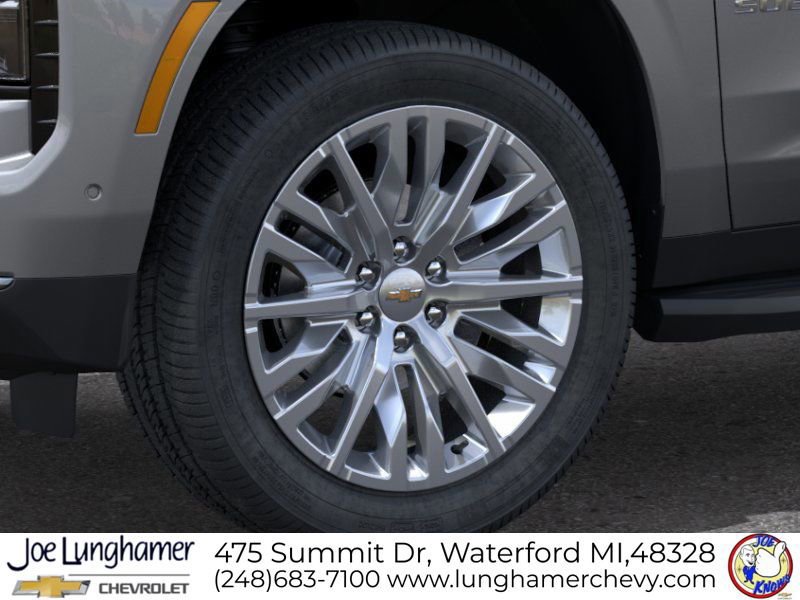 New 2026 Chevrolet Suburban Premier image 9