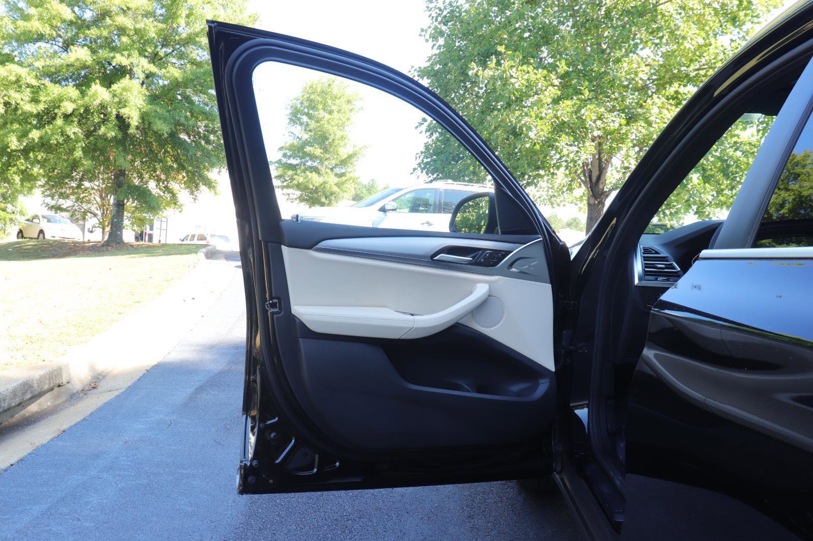 Used 2024 BMW X3 sDrive30i w/ Premium Package w/ZPA RWD image 11