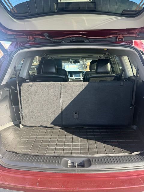 Used 2016 Toyota Highlander XLE image 12