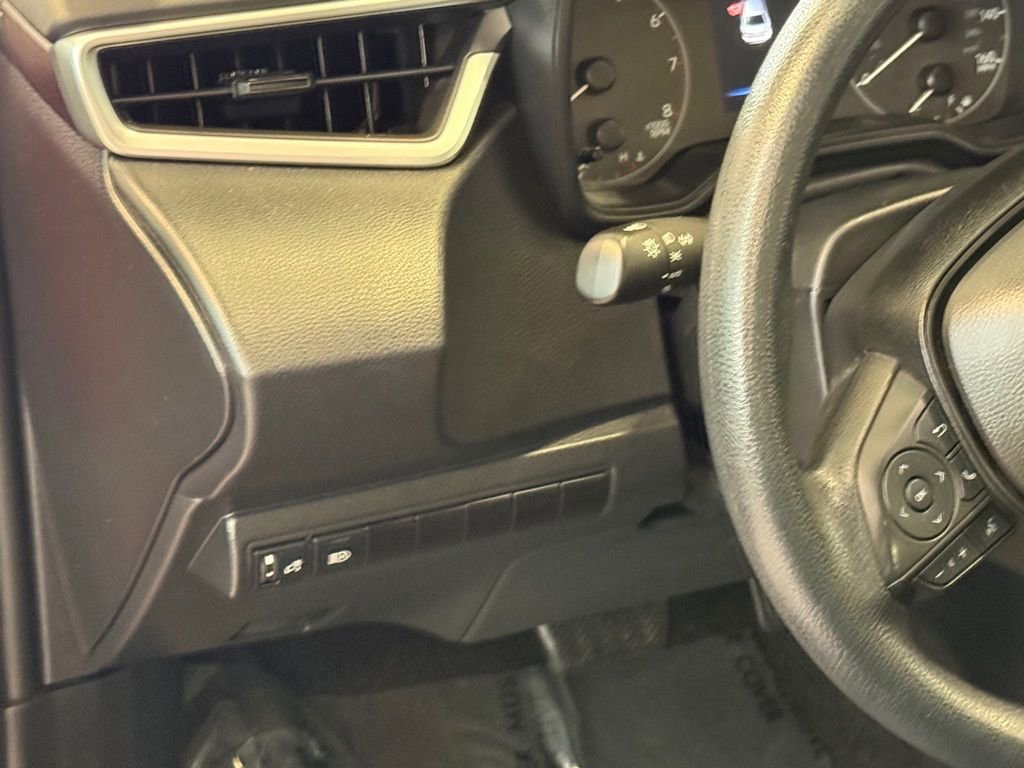 Used 2024 Toyota Corolla LE image 13