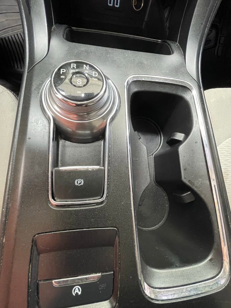 Used 2019 Ford Fusion SE w/ Equipment Group 151A image 12