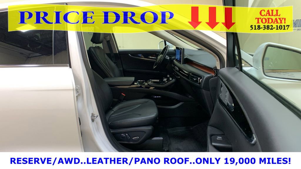 Used 2023 Lincoln Nautilus Reserve w/ Equipment Group 201A image 12