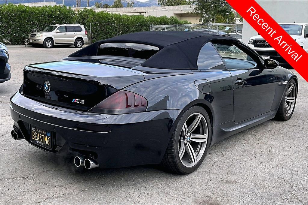 Used 2007 BMW M6 Convertible RWD image 2