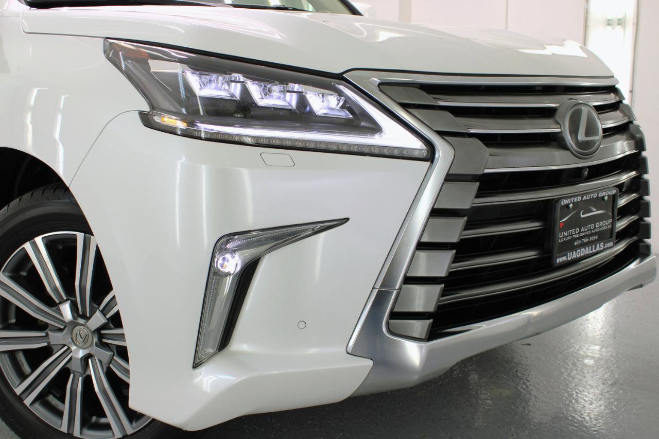 Used 2017 Lexus LX 570 4WD w/ Luxury Package image 21
