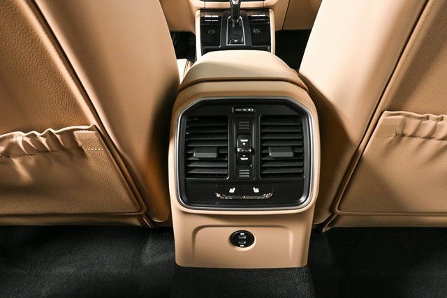 Certified 2026 Porsche Macan image 19