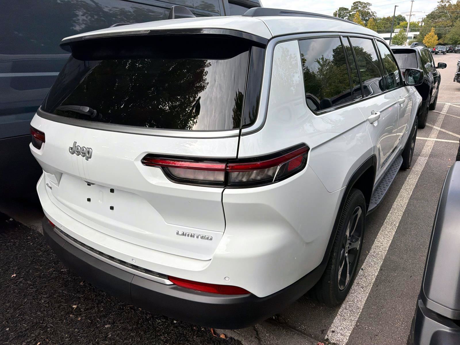 New 2026 Jeep Grand Cherokee L Limited AWD/4WD image 2