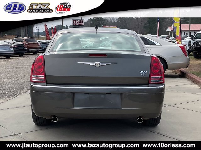 Used 2008 Chrysler 300 C w/ Protection Group II RWD image 6