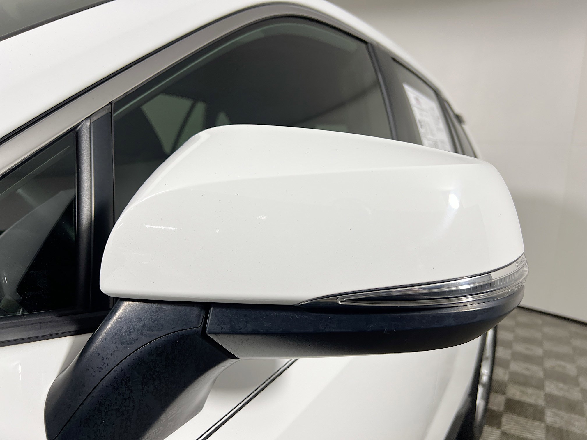 Used 2020 Toyota RAV4 XLE w/ Convenience Package image 13