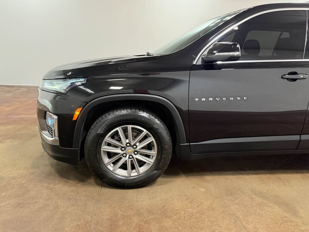 Used 2023 Chevrolet Traverse LT AWD/4WD image 38