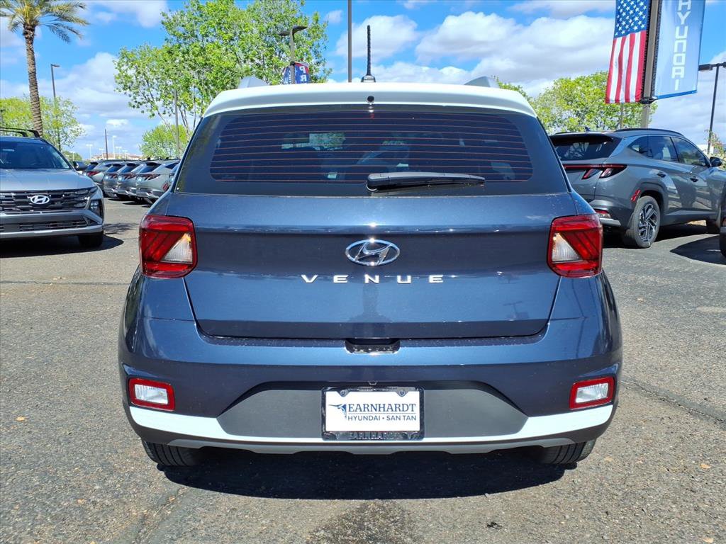 Certified 2025 Hyundai Venue Limited image 6