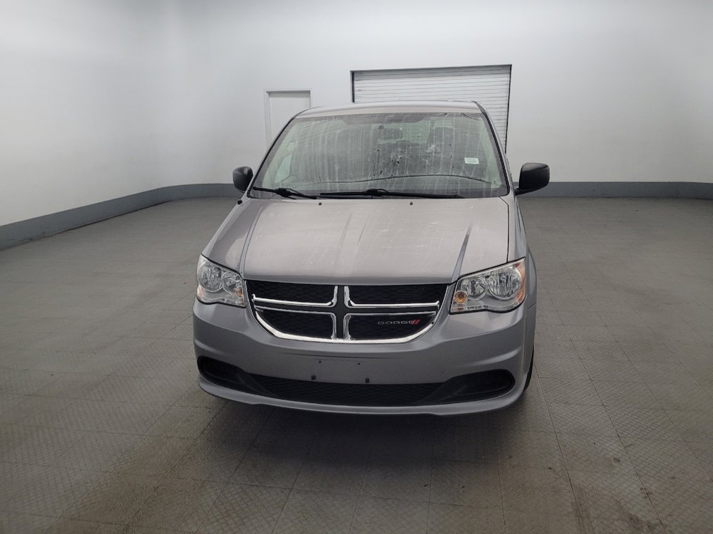 Used 2018 Dodge Grand Caravan SE w/ UConnect Hands-Free Group FWD image 15