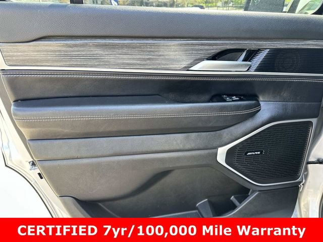 Certified 2024 Jeep Wagoneer Series II w/ Flexible Seating Group image 18