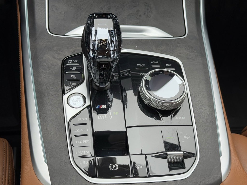 Used 2021 BMW X7 M50i image 22