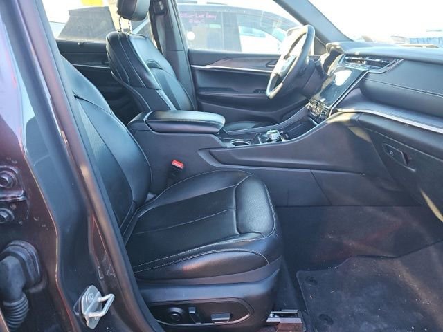 Used 2024 Jeep Grand Cherokee L Limited w/ Luxury Tech Group II image 10