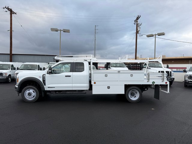 New 2025 Ford F550 4x4 SuperCab Super Duty image 4