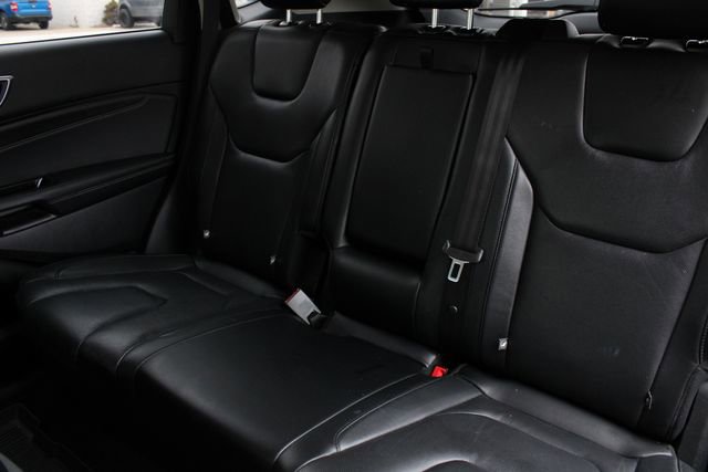 Used 2019 Ford Edge Titanium w/ Equipment Group 301A image 23