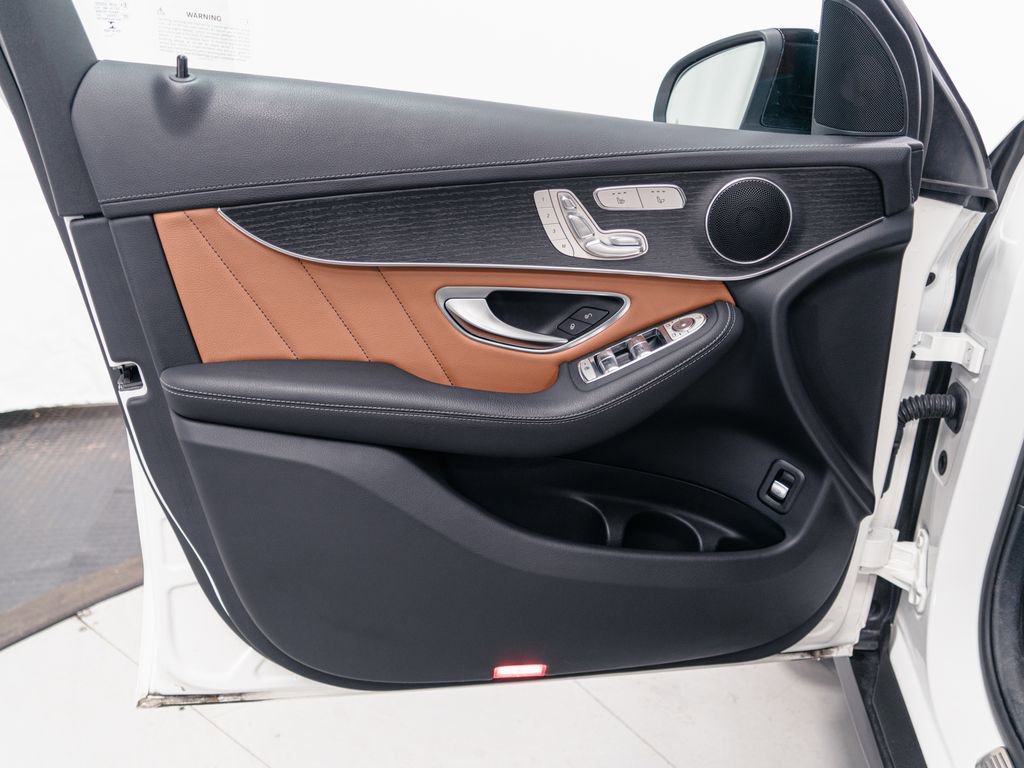 Certified 2022 Mercedes-Benz GLC 300 4MATIC Coupe image 5