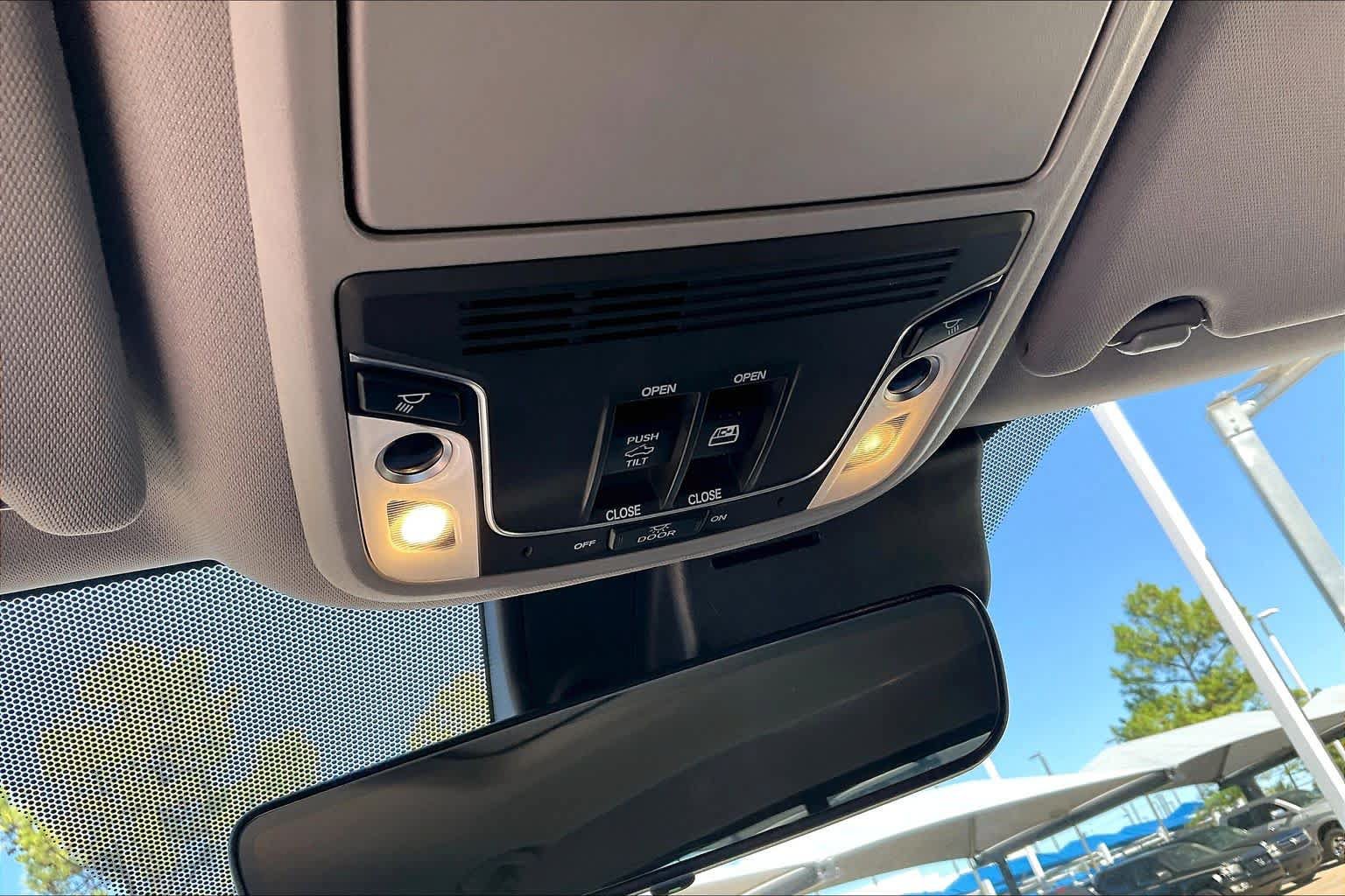 Used 2025 Honda Ridgeline RTL image 32
