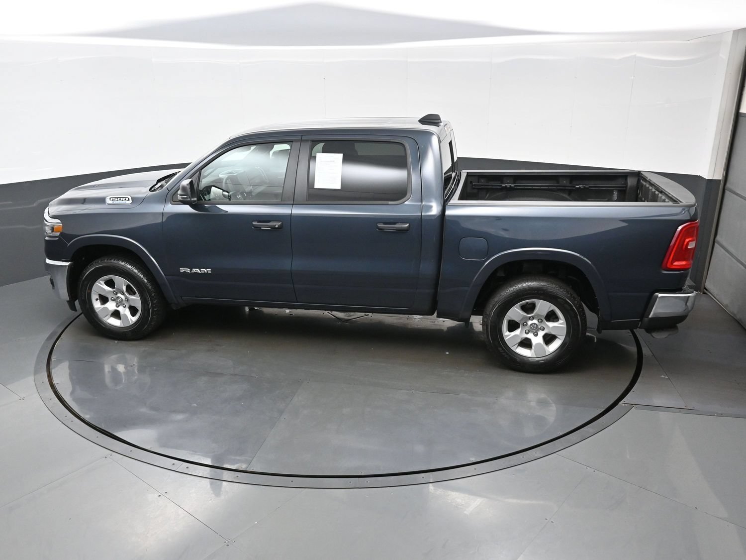 Used 2025 RAM 1500 Big Horn AWD/4WD image 37