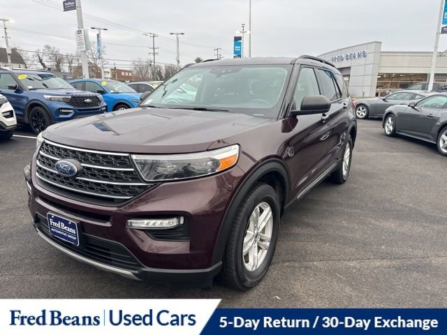 Certified 2022 Ford Explorer XLT w/ Equipment Group 202A AWD/4WD image 3