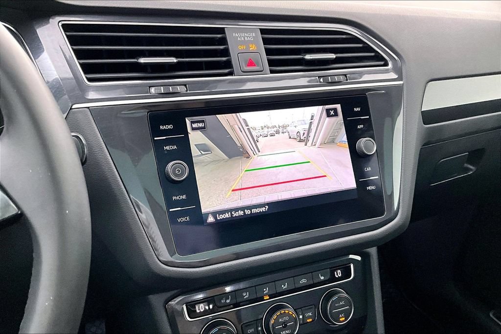 Used 2020 Volkswagen Tiguan SEL Premium R-Line AWD/4WD image 28