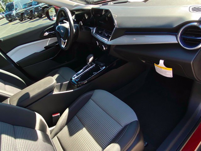 Used 2026 Chevrolet Trax LT w/ Driver Confidence Package FWD image 22
