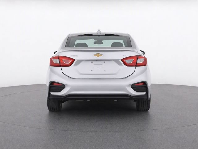Used 2018 Chevrolet Cruze LT FWD image 4