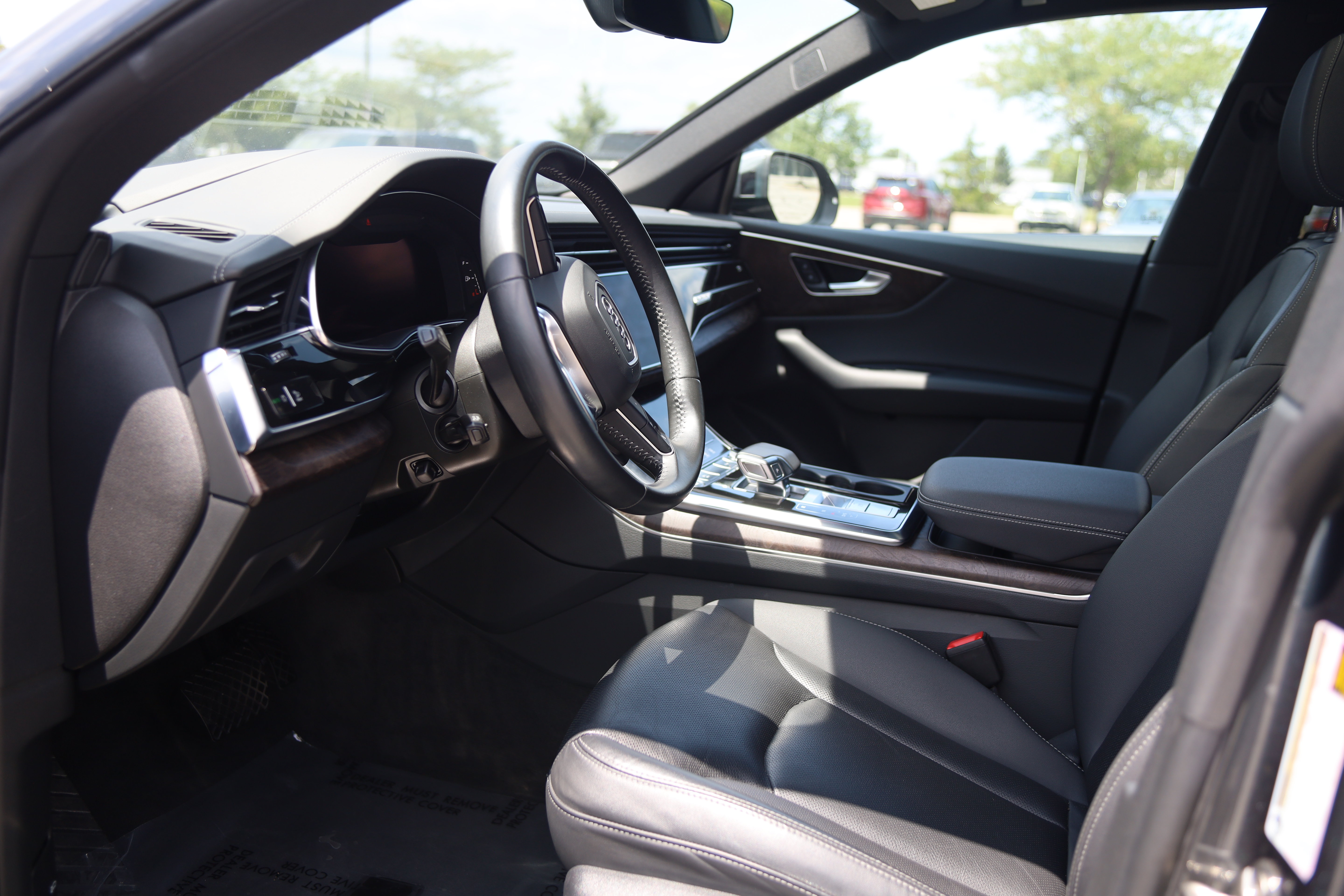 Used 2020 Audi Q8 Prestige w/ Prestige Package AWD/4WD image 17
