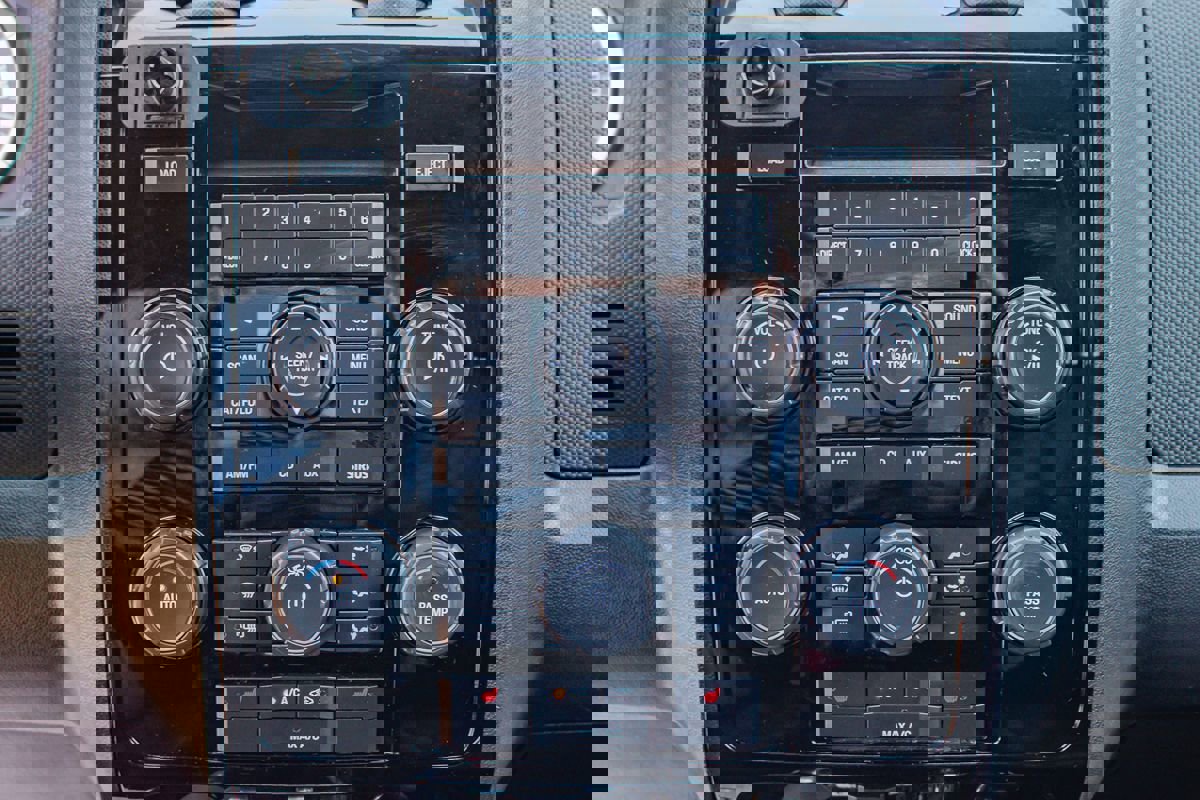 Used 2012 Ford Escape Limited AWD/4WD image 23