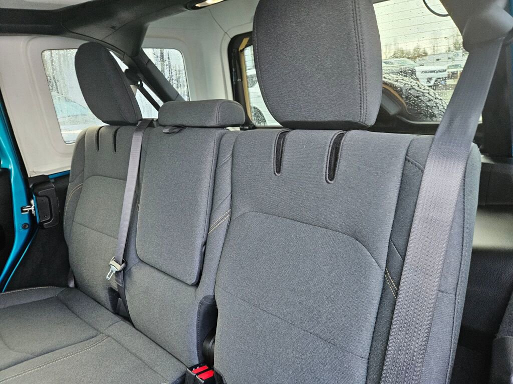 Used 2024 Jeep Wrangler Unlimited image 15