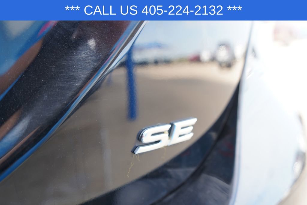 Used 2021 Toyota Camry SE image 8