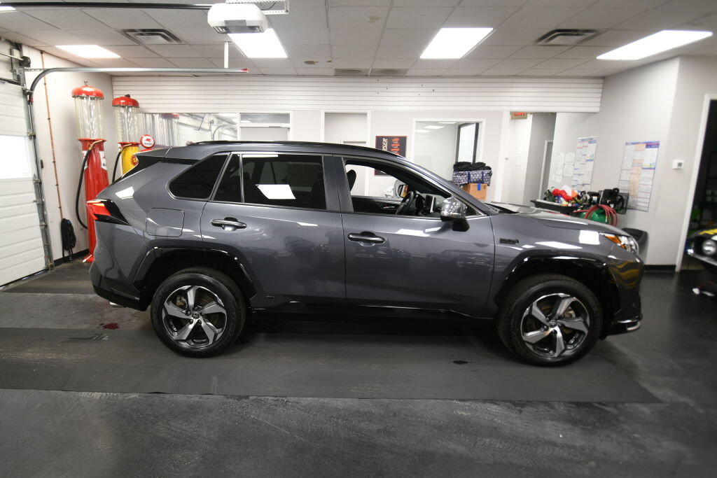 Used 2023 Toyota RAV4 SE w/ Weather & Moonroof Package AWD/4WD image 9