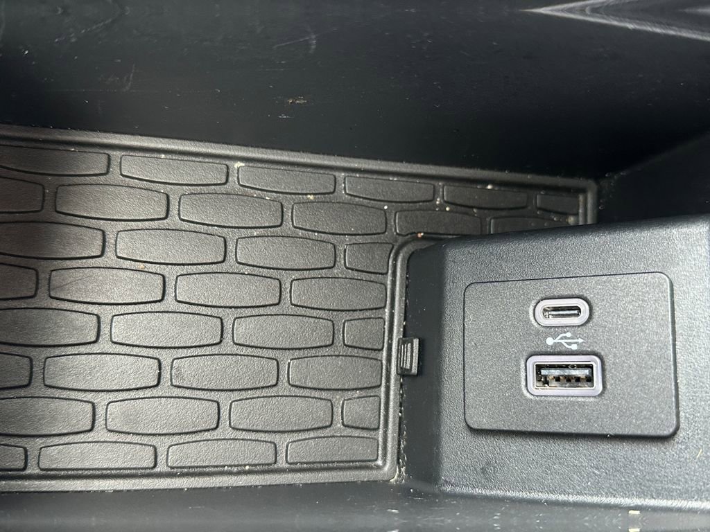 Used 2023 Lincoln Aviator Reserve w/ Equipment Group 201A image 24