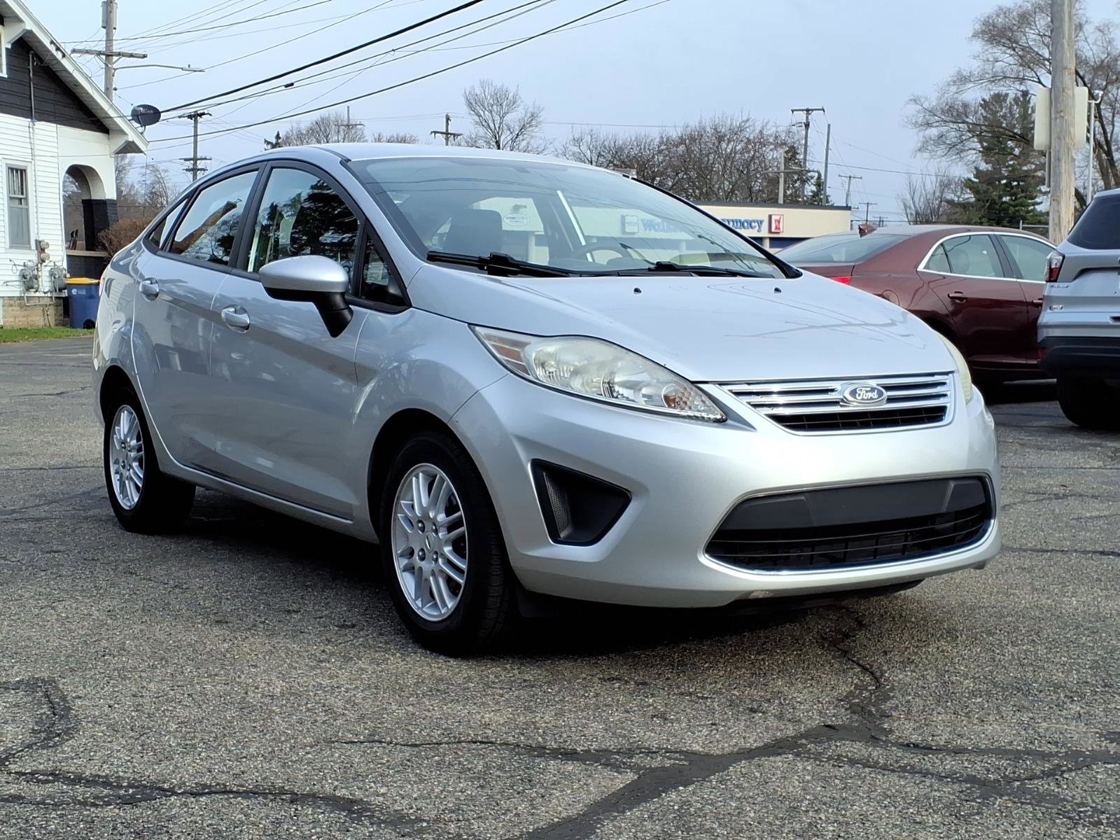Used 2012 Ford Fiesta SE image 4