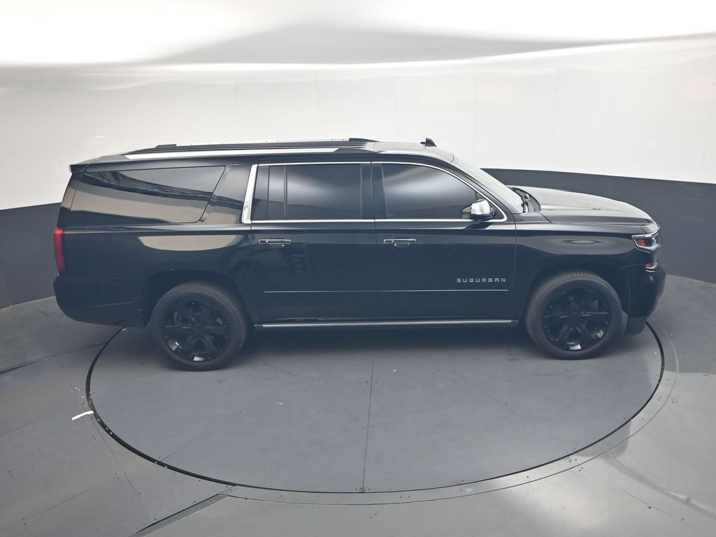 Used 2020 Chevrolet Suburban Premier AWD/4WD image 24