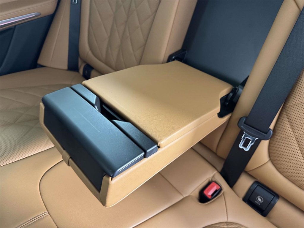 Used 2023 BMW X5 xDrive40i w/ Premium Package image 34