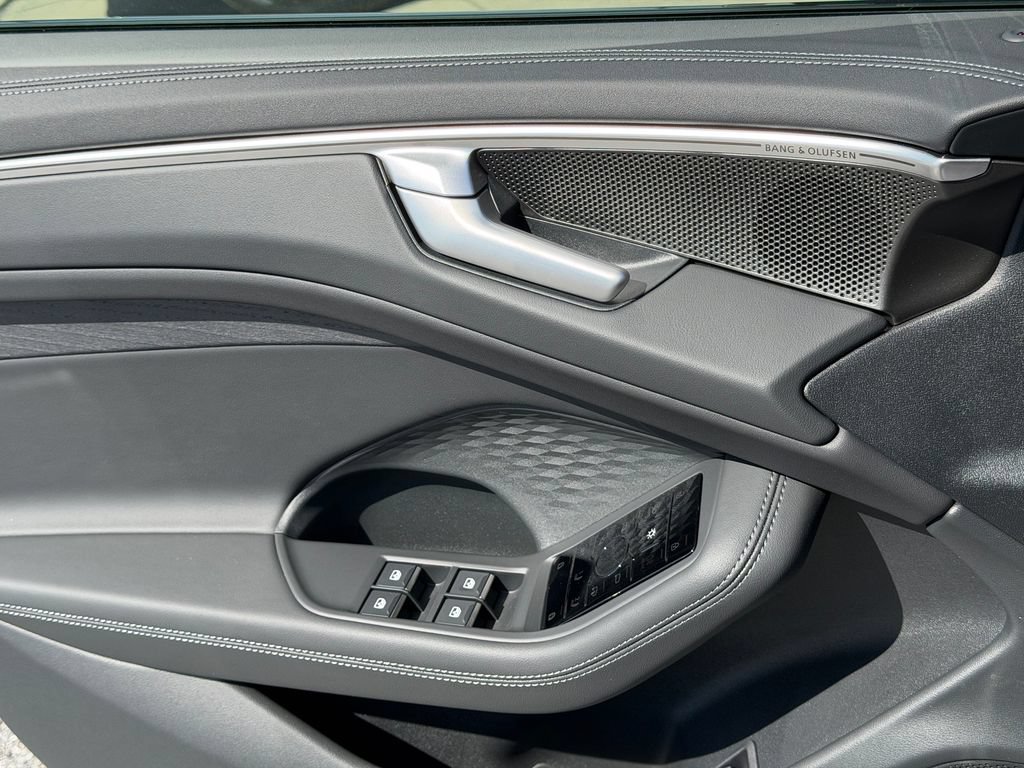 New 2026 Audi A6 Premium Plus AWD/4WD image 32