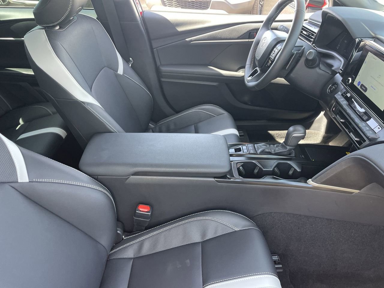 Used 2026 Toyota Camry SE w/ Convenience Package FWD image 11